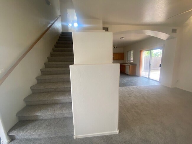 Building Photo - Mesa East Valley Home near Desert Ridge High