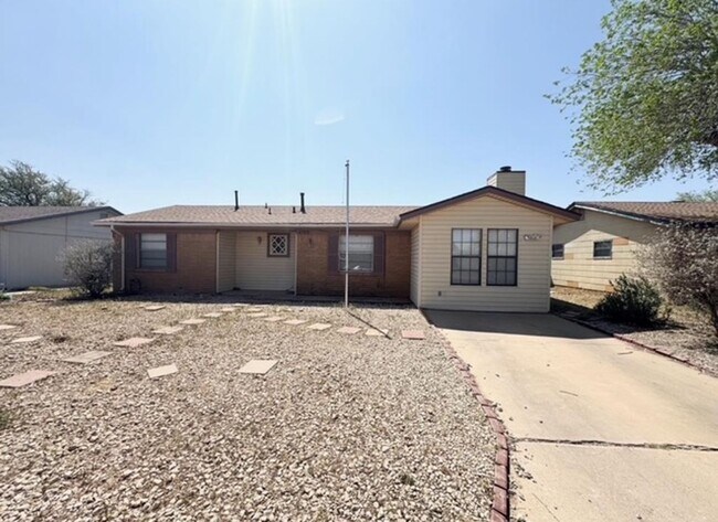 Primary Photo - 2 Bed 2 Bath Ready To Move In ASAP!