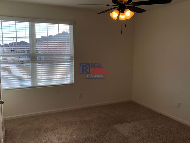 Building Photo - Spacious 5 Bedroom/3 Full Bath Open Concep...