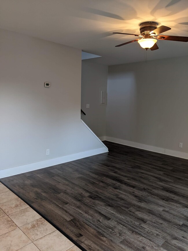 Building Photo - 3569 Kenbrooke Ct