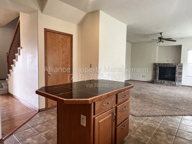 Building Photo - 6944 Lost Springs Dr