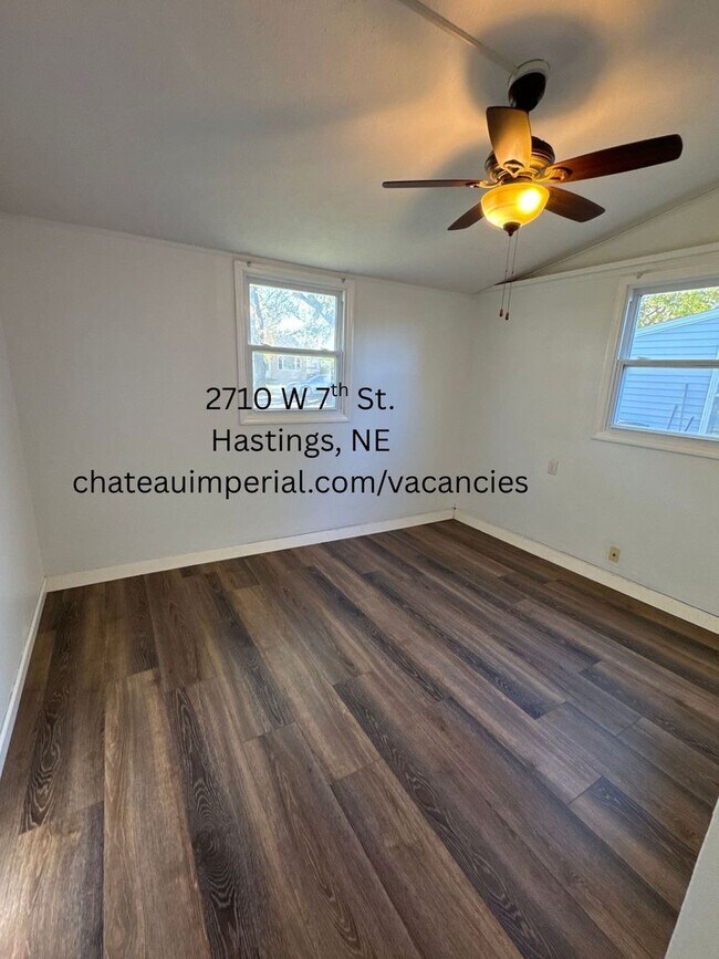 Building Photo - 2 bedroom 1 bathroom house