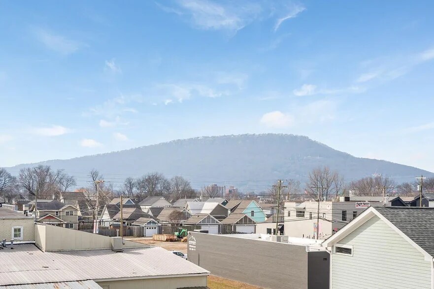 Building Photo - 1429 Park Ave