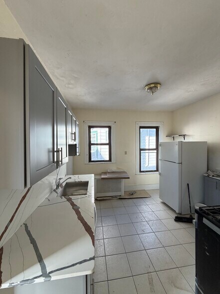 Building Photo - 15 Cushman Rd