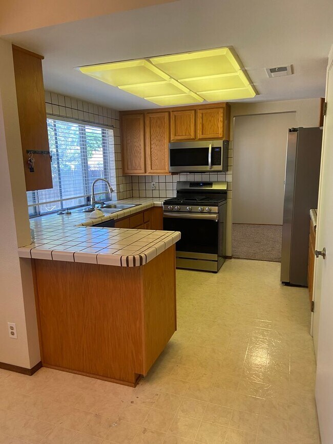 Building Photo - 3617 Scottsboro Dr