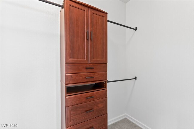 Building Photo - 58 Contrada Fiore Dr