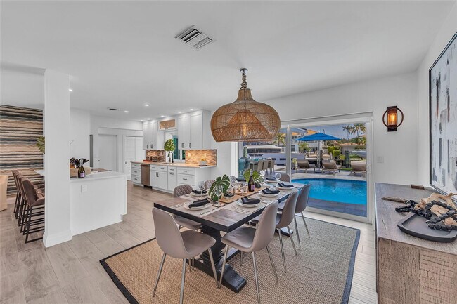 Building Photo - 3108 NE 42nd Ct