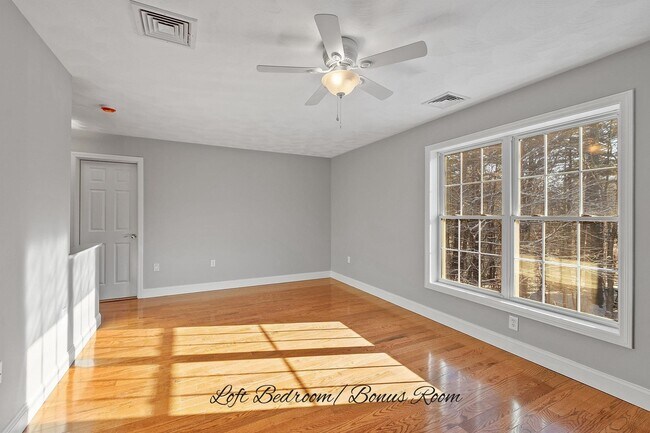 Building Photo - 50 Hadleigh Rd