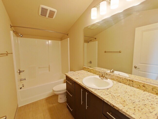 Building Photo - 335-337 NW 18th St.