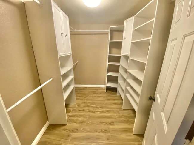 Building Photo - CHARMING CONDO IN DESIRABLE WEST LAS VEGAS NEAR SUMMERLIN