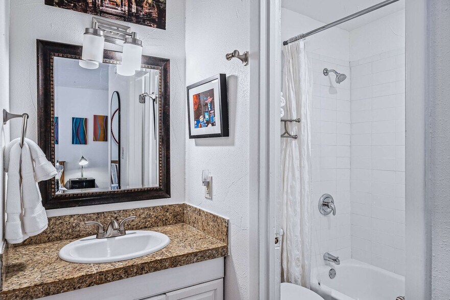 Building Photo - 3018 S 1st St