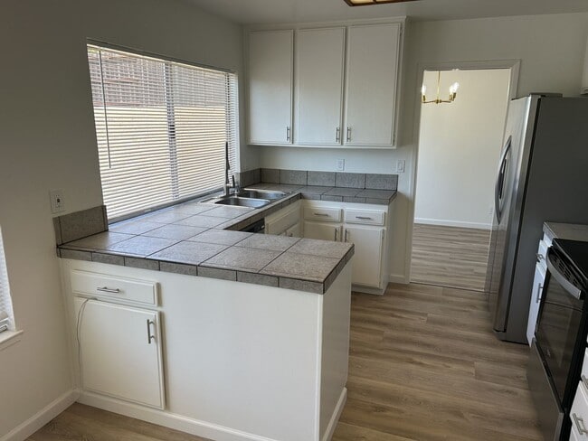 Building Photo - Remodeled 4 Bedroom, 2.5 Bath Home