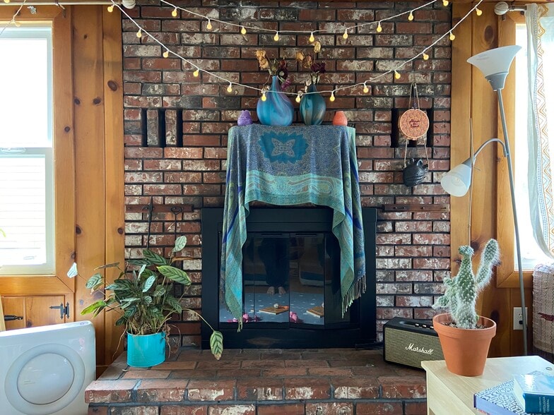 Fireplace - 6814 North Boston Avenue