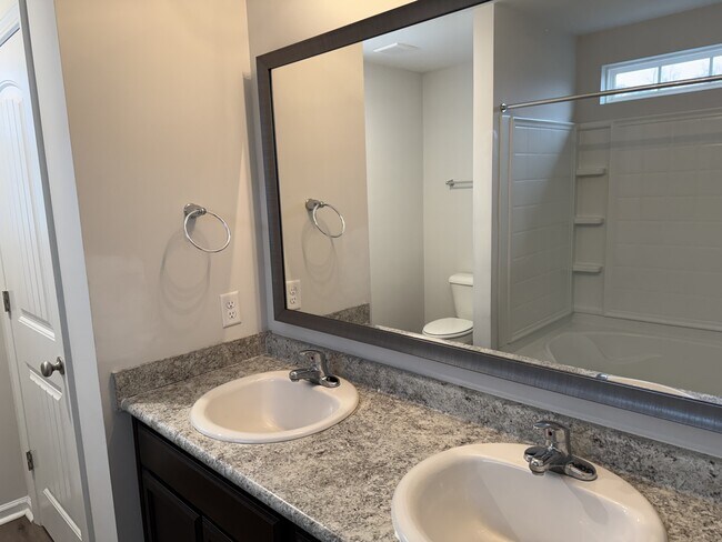 Building Photo - 42 Marsh Salt Ln