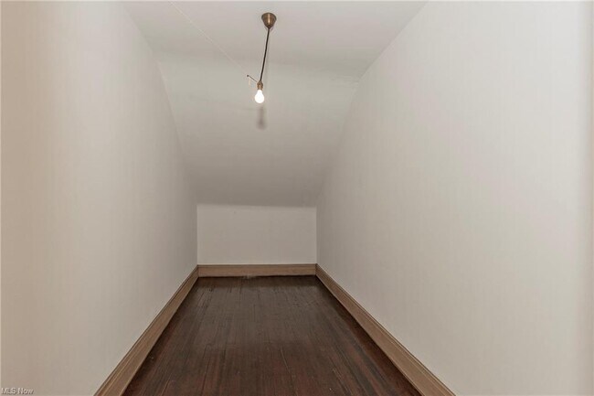 Building Photo - 283 Corning Dr