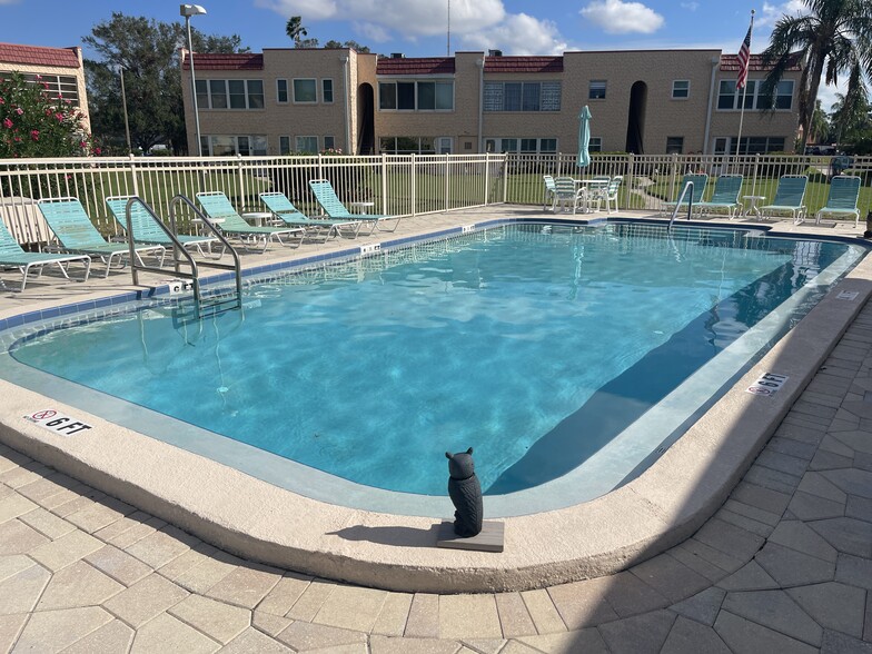 Heated pool! - 218 Dogwood Cir