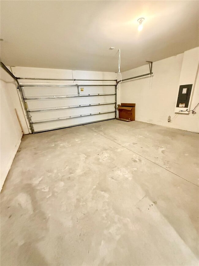 Building Photo - 1739 Post Oak Dr