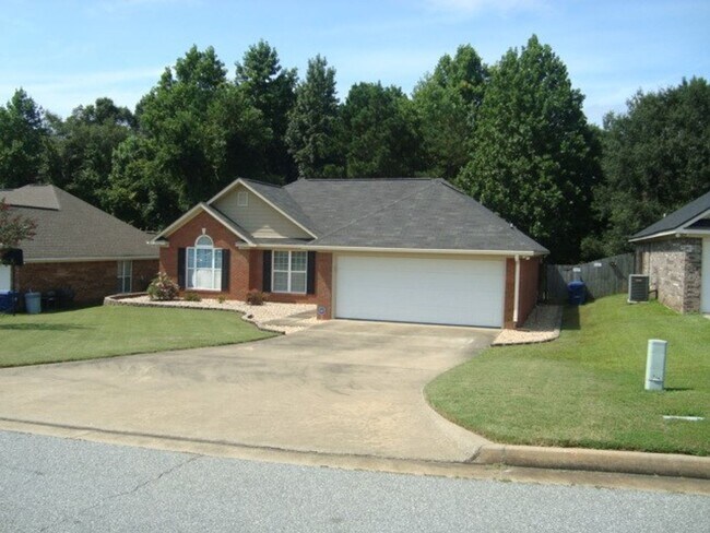 Building Photo - 402 Lee Rd 2138