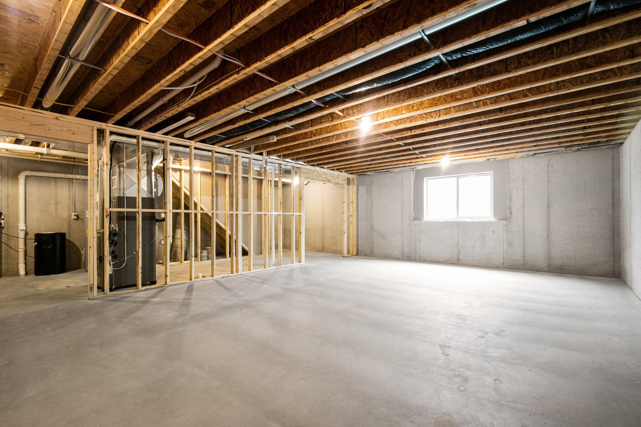 Building Photo - N1113 Craftsmen Ct