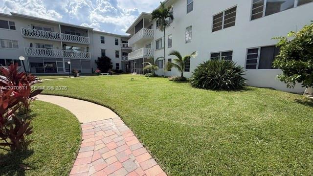 Building Photo - 450 Golden Isles Dr