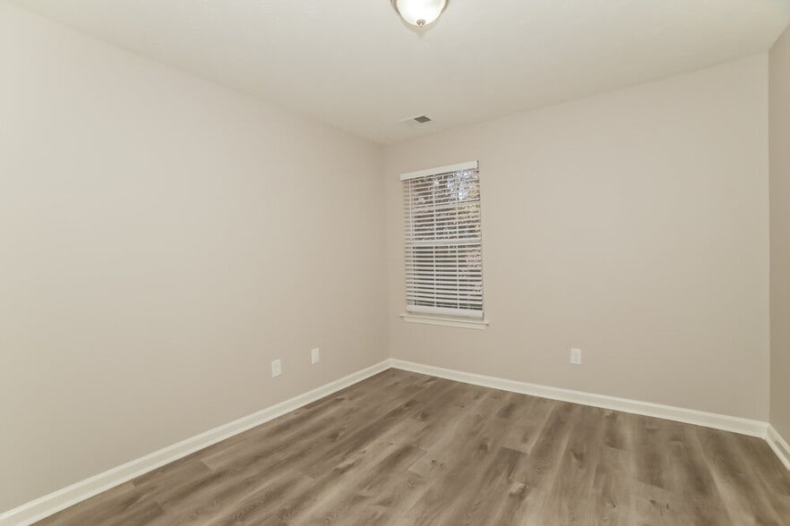 Building Photo - 1052 Winterglen Way