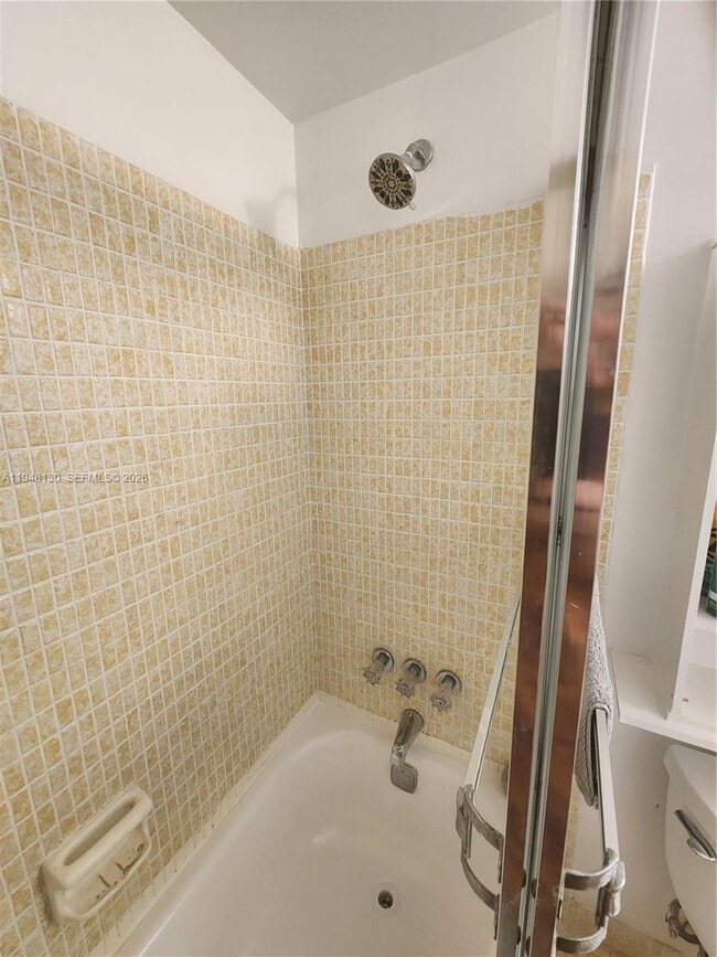 Building Photo - 7600 NW 5th Ct