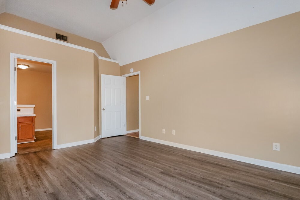 Building Photo - 6670 Tangleberry Cove