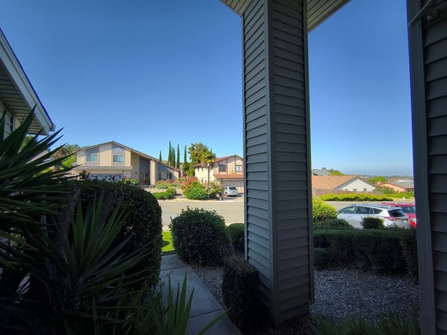 Building Photo - Beautiful and Spacious Two Story 4 Bed/3 Bath Home For Rent In Hercules!!!