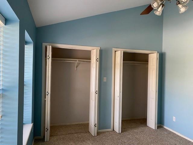 Building Photo - 2107 Greentree Dr