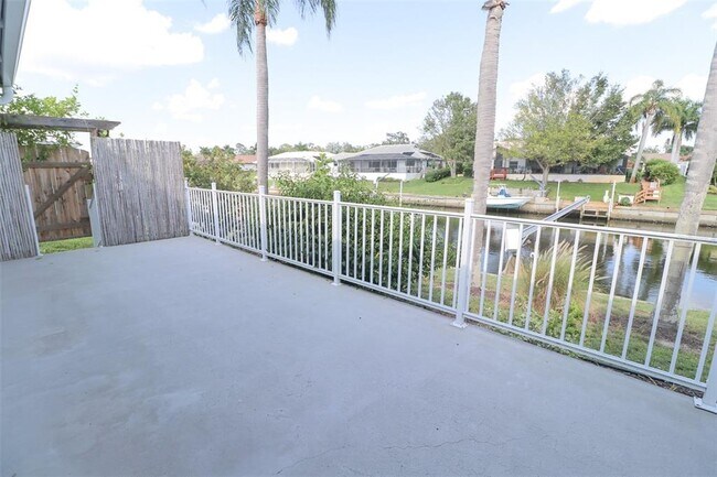 Building Photo - 4 Casa Rio Dr