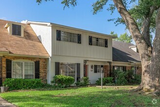 Building Photo - Beautiful Townhouse in South Shreveport