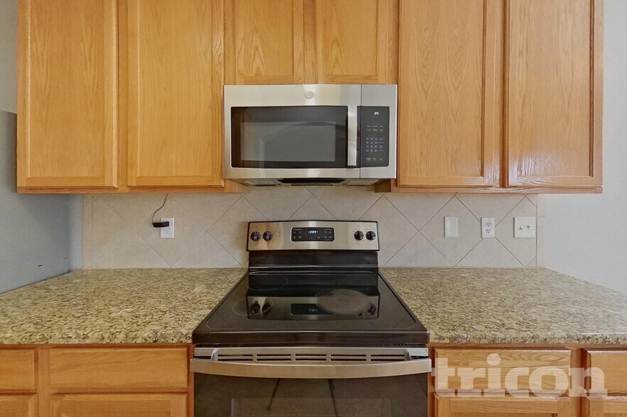 Building Photo - 1716 Anchorage Dr