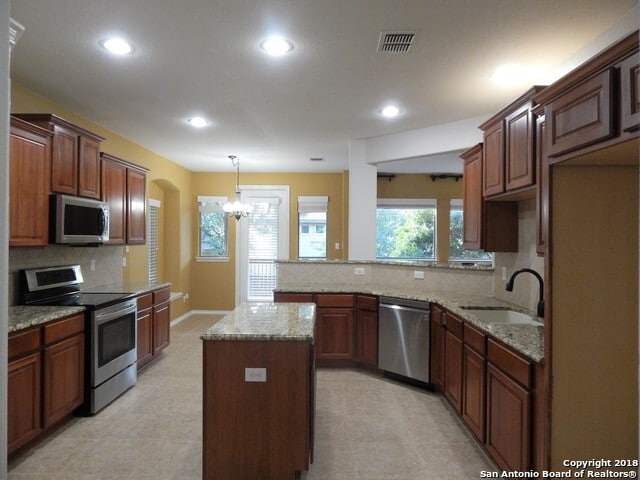 Building Photo - 1302 Nicholas Manor