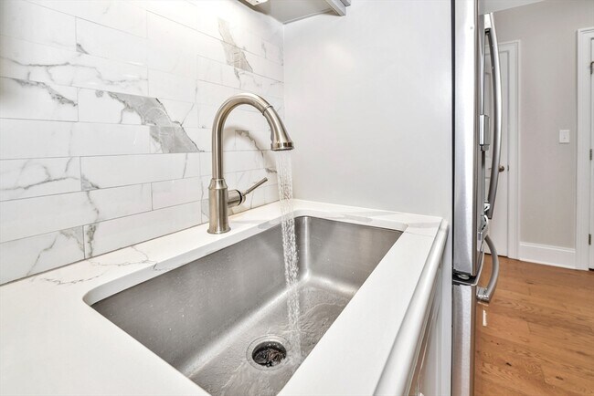 Building Photo - 125 Coolidge Ave