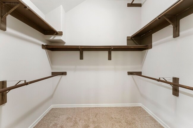 Building Photo - 31 Aventura Pl