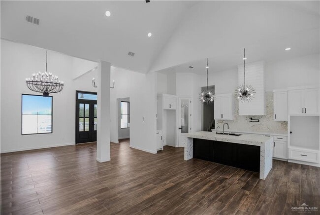 Building Photo - 23 Davis Rd