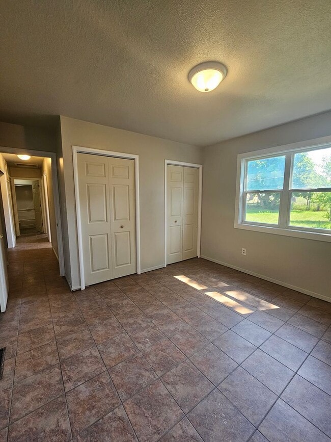 Building Photo - 3 BED | 1 BATH | SINGLE-LEVEL HOME | NORTH