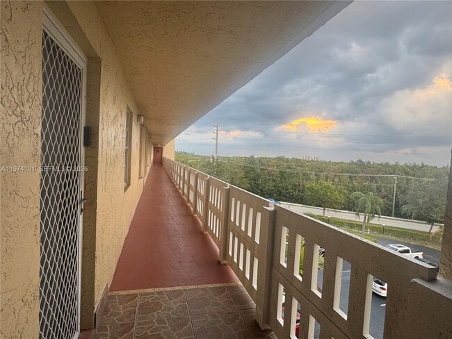 Building Photo - 441 SE 3rd St