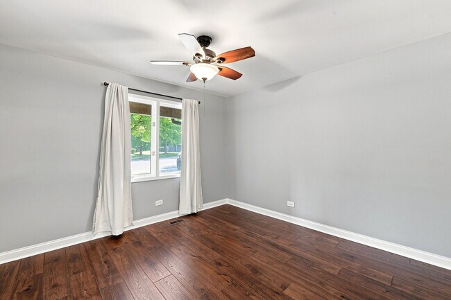 Building Photo - 981 West Ct