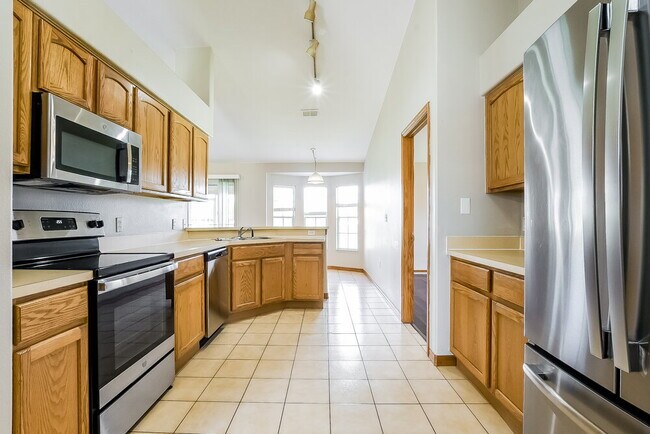 Building Photo - 2391 Sweetwater Blvd