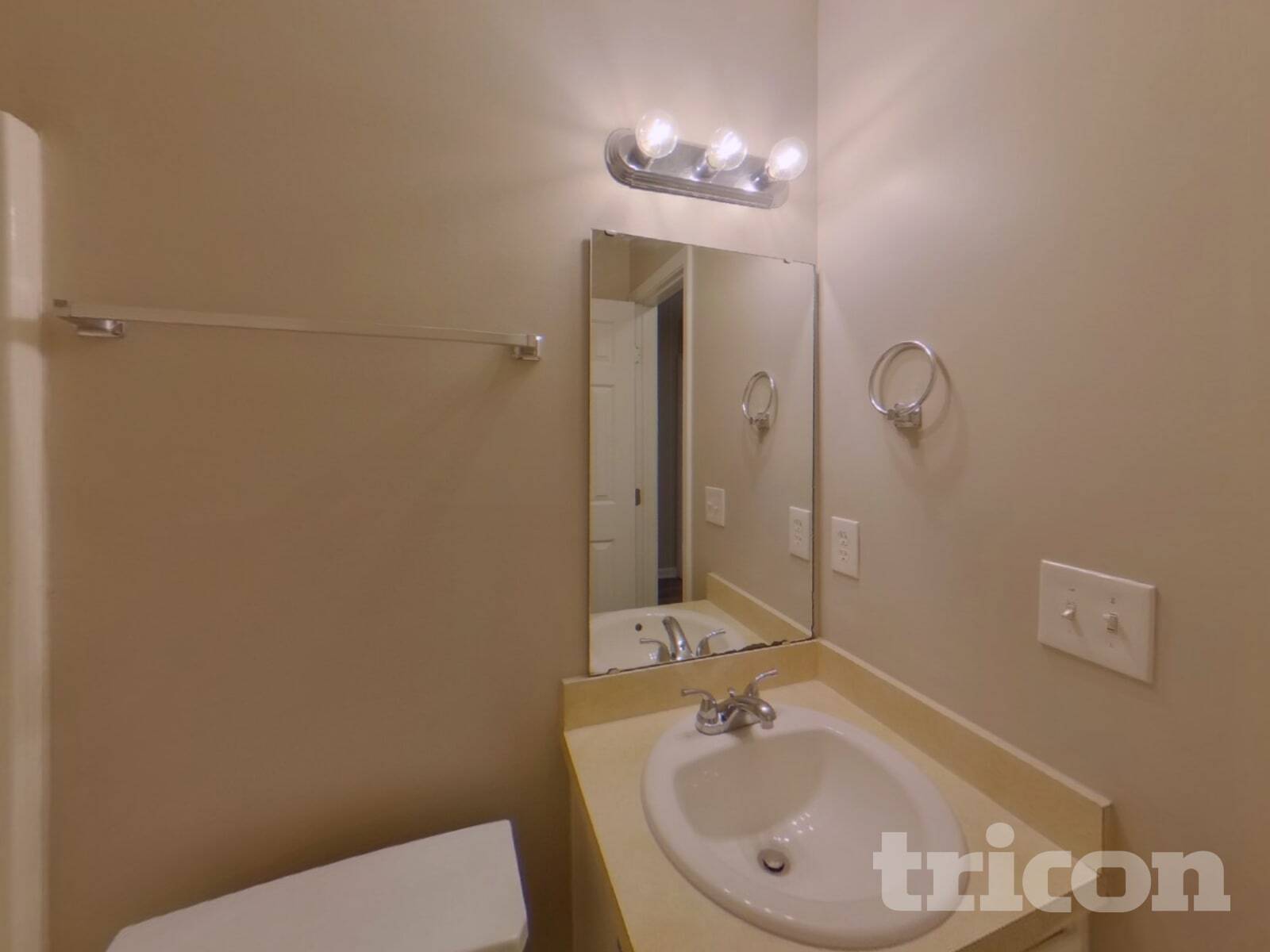 Building Photo - 3 Sonny Ct