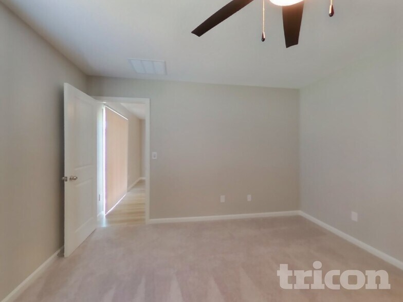 Building Photo - 2909 Grand Finale St