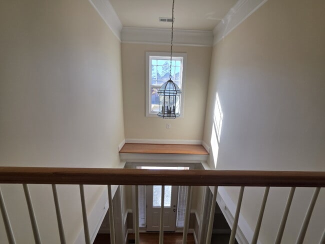 Building Photo - Spacious 4-Bedroom Home for Rent in Kings ...