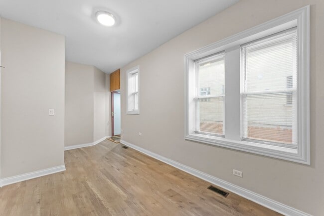 Building Photo - 5124 W Berenice Ave