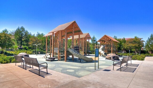 Building Photo - 99 Lupari