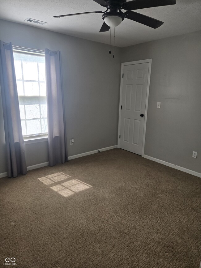 Building Photo - 5565 Allison Way