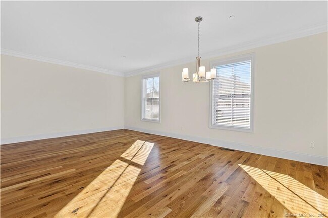 Building Photo - 73 W Main St