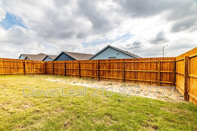 Building Photo - 506 Sarah Wy