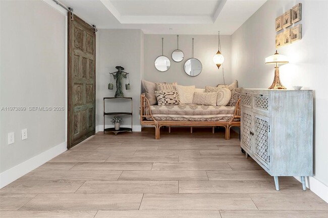 Building Photo - 121 NE 34th St