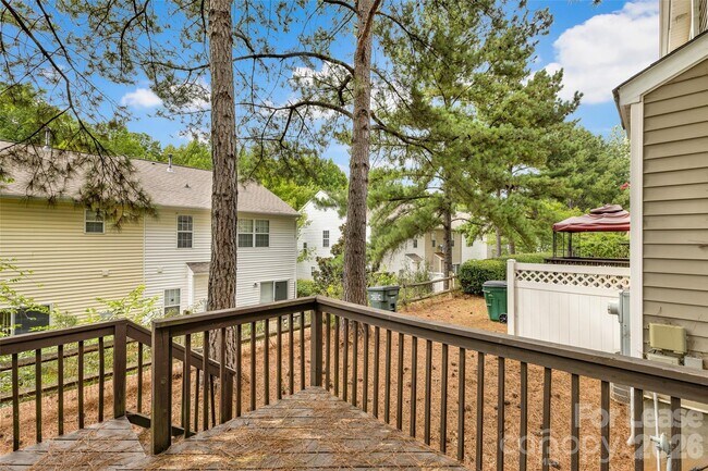 Building Photo - 11054 Dixie Hills Dr